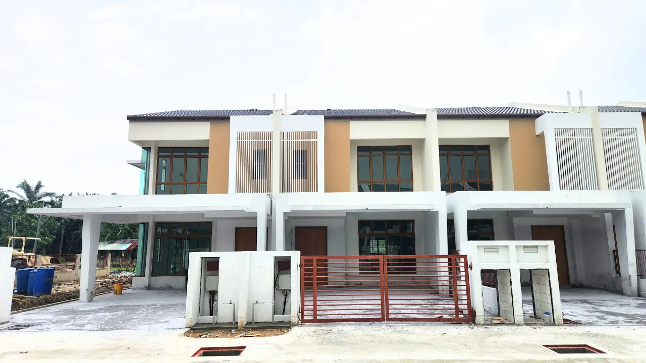 rumah kampung lombong